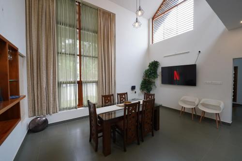 Verdant Courtyard, 3BHK, Near IIM, NITC in Puduppadi
