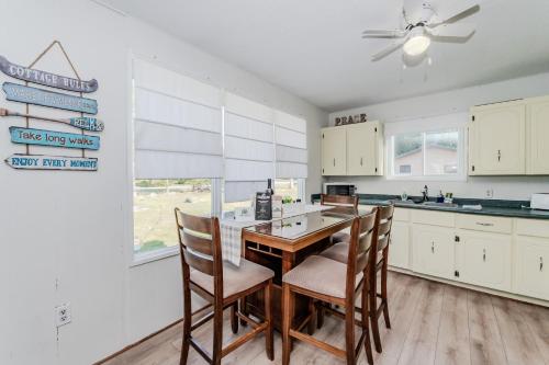 Létesítmények, Affordable Sauble Beach Getaway in Sauble Beach (ON)