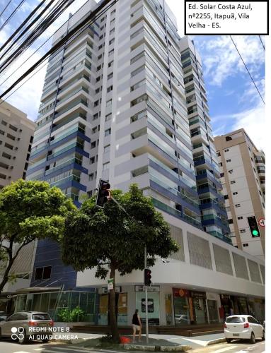 Ótima localização, varanda, quartos com ar condicionado