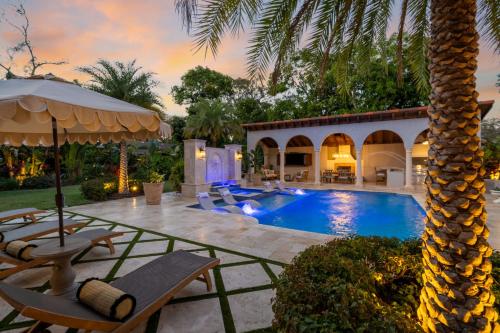 Fruit and Botanical Garden Estate 2 miles to downtown EV VR24-00151 in Indian Beach-Sapphire Shores