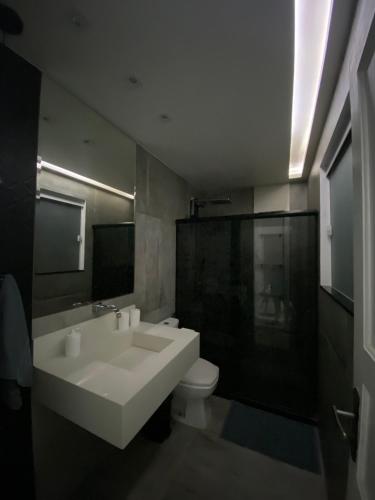 Zuhanyzó, Casa Roxa in Barra de Sao Joao (Rio de Janeiro)