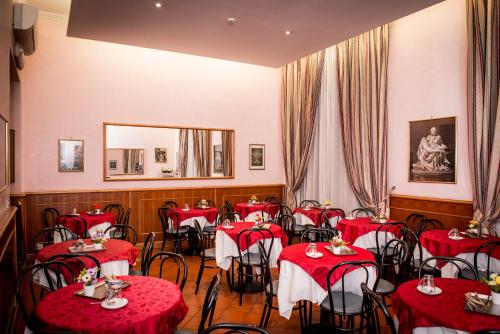 Restaurant, Emmaus Hotel in Vatican