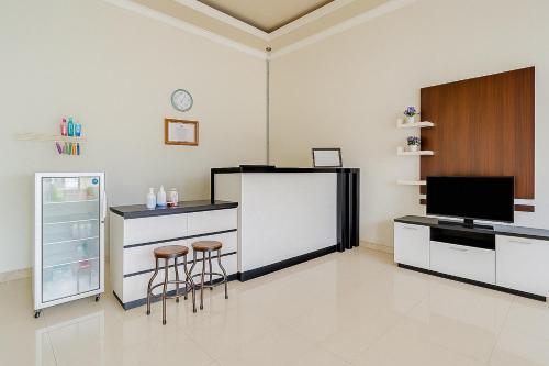 Лоби, Hotel Srikandi Syariah Mitra RedDoorz in Indihiang