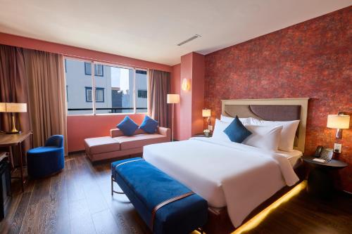 基恩酒店黎自重版 (KiN Hotel Ly Tu Trong Edition) near 胡志明市博物館