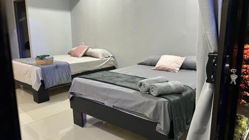 One-Bedroom Apartment image 8