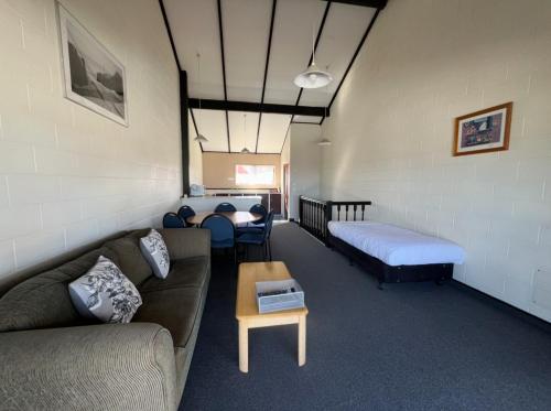 Two-Bedroom Apartment (6 Adults)