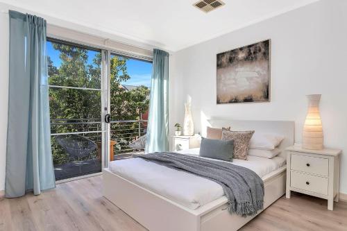 Létesítmények, Urban Junction - Walk to Mawson Lakes Dining & Shops in Mawson Tavak