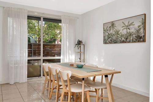 Létesítmények, Urban Junction - Walk to Mawson Lakes Dining & Shops in Mawson Tavak