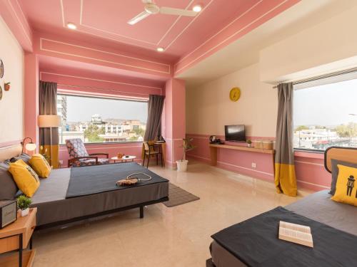 The Hosteller Jaipur, MI Road