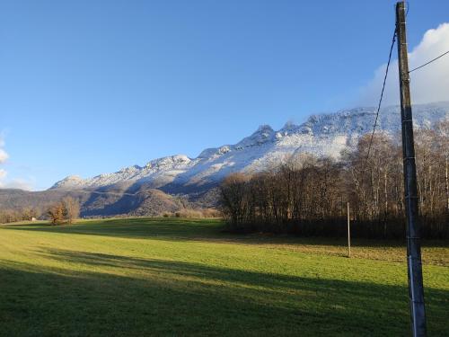 Kilátás, La chambre Nature chez les garçons (La chambre Nature chez les garcons) in Saint-Paul (Rhone-Alpes)