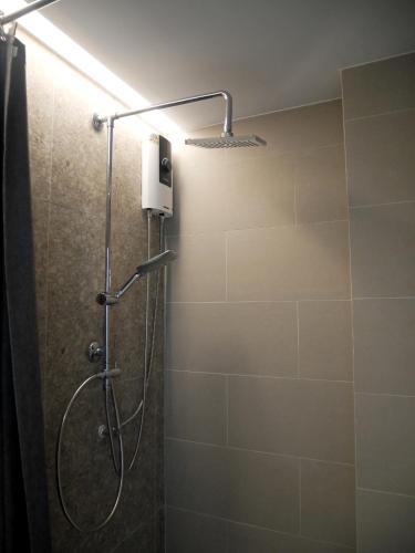 Standard Queen Room image 2