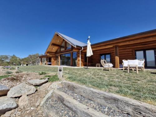 . The Log House - Jindabyne