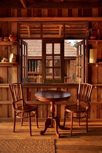 Restaurant, sangkaew house in Mae Lao