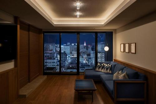 Suite with Terrace & View  Bath - 10 Floor with Lounge Access & Free Mini-Bar image 3