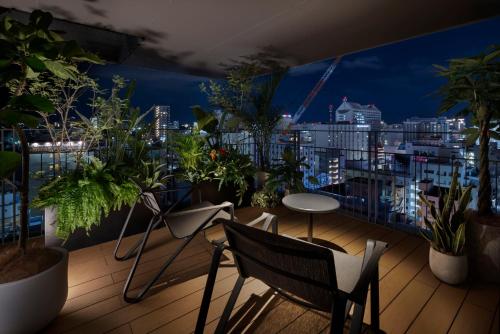 Suite with Terrace & View  Bath - 10 Floor with Lounge Access & Free Mini-Bar image 2