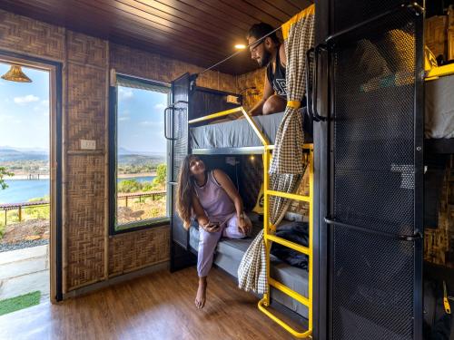 1 bunk bed