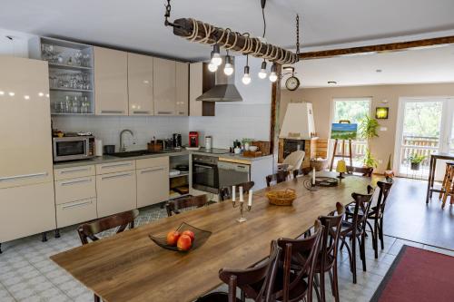 Kitchen, Diofaliget Guesthouse in Pogány