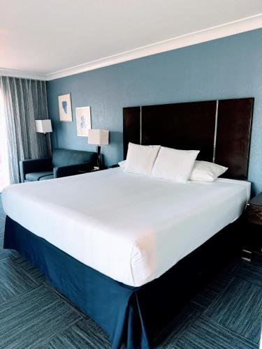 The Pacific Inn in Long Beach