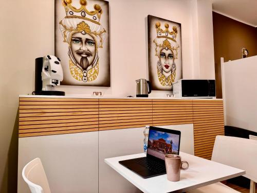 Regina Rooms, Палермо