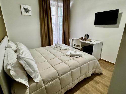 Economy Double Room image 10