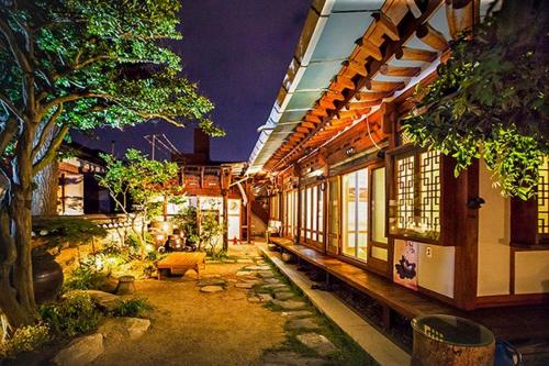 Jeonju Omokheon Hanok Stay