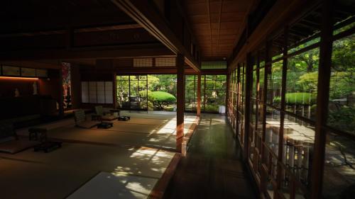 KAWAZU Gastronomy & Traditional Inn