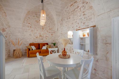GuestHost - La Dimora di Aline - IRIS & AMBRA apartments, Conversano (Foto 9)