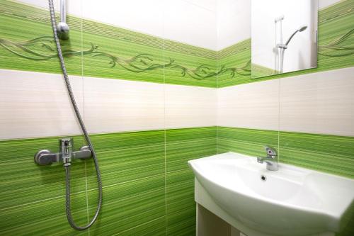 Nova Guesthouse - Private En-Suite Rooms I Sofia Center I Self Check-In, Sofía (foto 9)