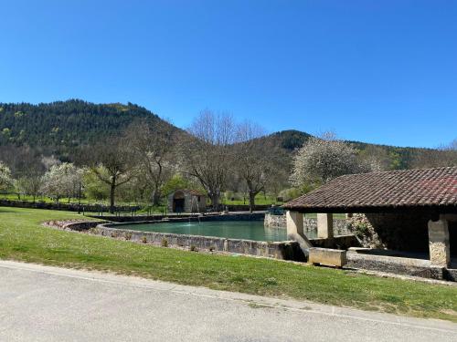 Gîte de la Condamine (Gite de la Condamine) in Roquefeuil