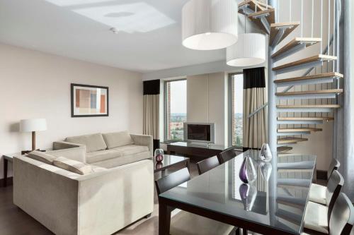 NH Den Haag - image 5