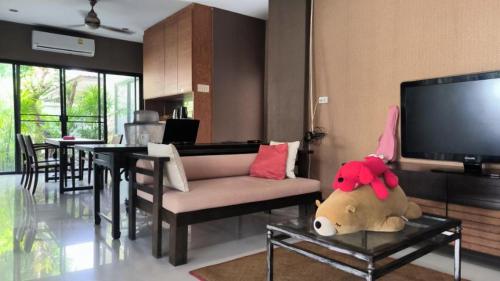 Общая зона отдыха/ТВ, Rosemary Phuket in Pa klok