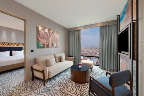 room detail thumbnail 1