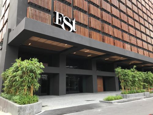 Bangsar LRT Suites EST by LSA, Kuala Lumpur