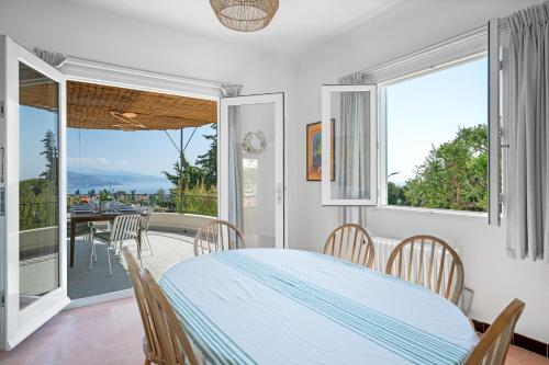 Villa Shangrila, charming house with sea view, swimming pool and garden nr Monaco and Italy in Menton