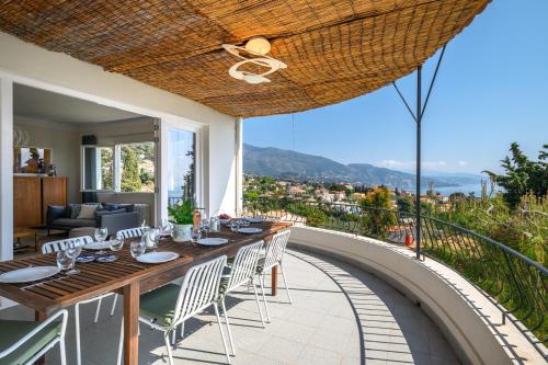 Villa Shangrila, charming house with sea view, swimming pool and garden nr Monaco and Italy in Menton
