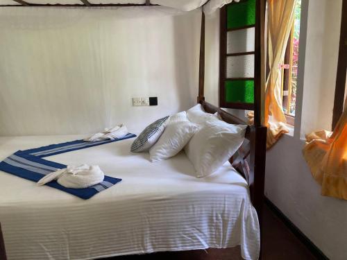 Deluxe Double Room image 10