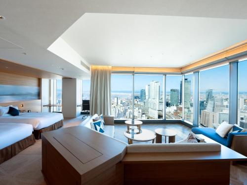 room detail thumbnail 1