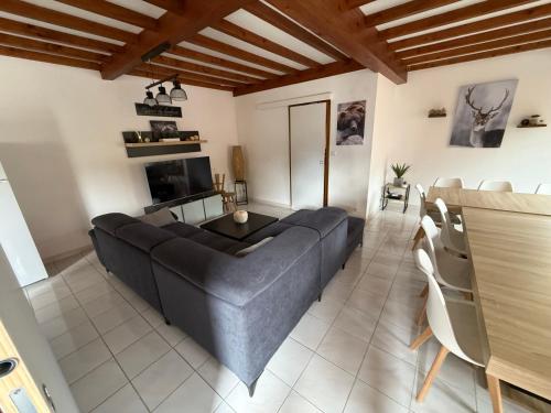 Gite boutx 10 personnes 3 CHAMBRES LITS DOUBLES ET DEUX CANAPE LITS gîte à louer Boutx
