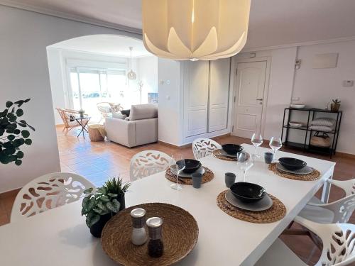 Amazing Casa Sienna, with a shared pool in โล เมดิโก