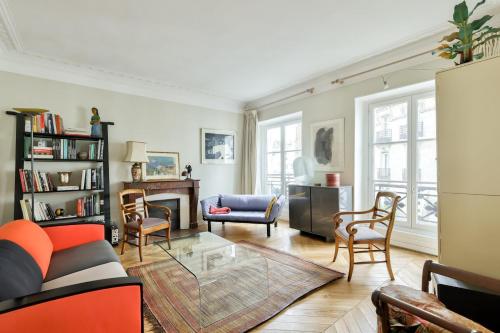Chic Retreat, Central Marais, Париж