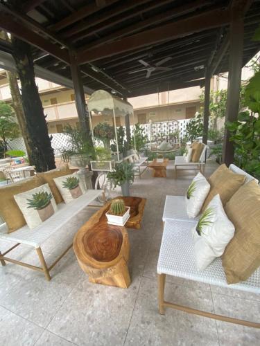 Shops, Royal Hills Golf Resort and Spa in Nakhon Nayok