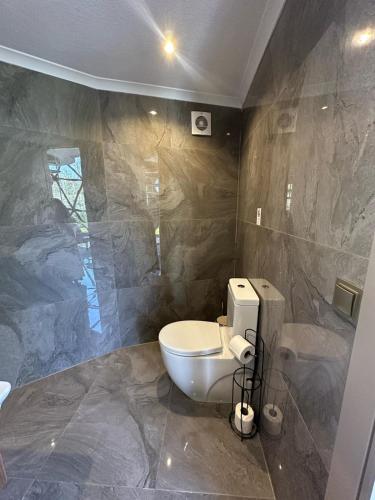 Kalimeras Deluxe Hotel – Sapanca, WI