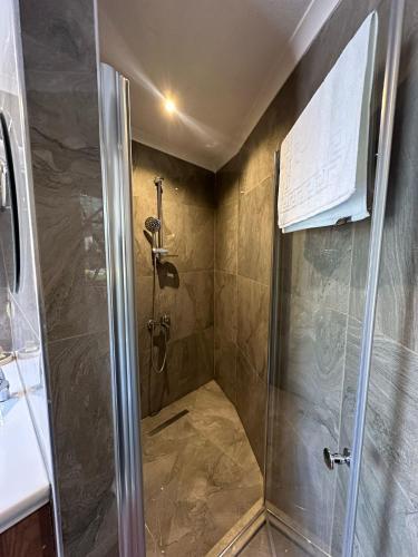 Kalimeras Deluxe Hotel – Sapanca, WI