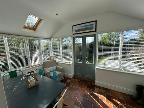 Little Nampara Cottage in เรดดิทช์