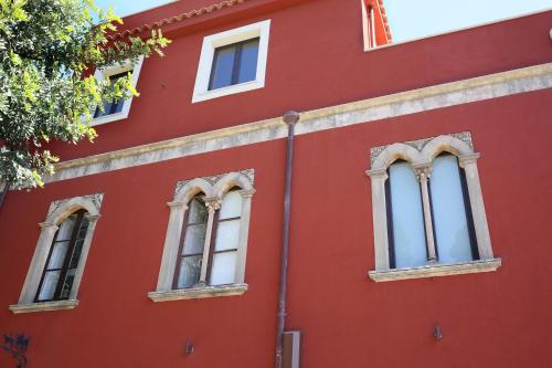 Villa Astoria - main image