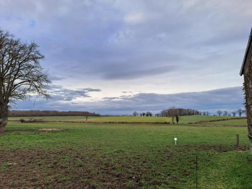 Maison avec vue sur la campagne in 尚邦胡埃茲河畔