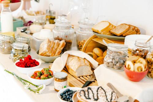 餐飲選擇, Tenuta i Maroneri - Quiet nature retreat near Lake Garda in 德利納