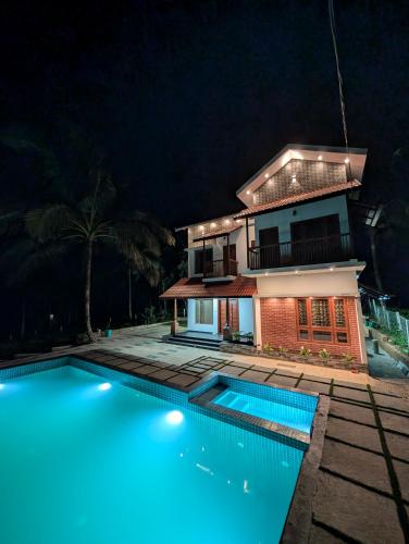 Buitenkant, Howling Wolf in Thavinhal