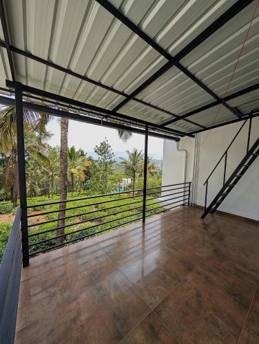 balkon/terras, Howling Wolf in Thavinhal