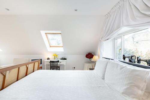 Converted Historical Stone Coach House, Glasgow (photo 3)